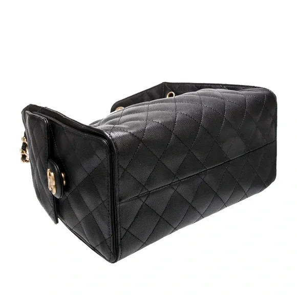 CHANEL small 25 caviar hobo bag! - Picture 3 of 6